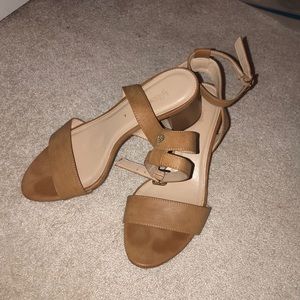 nude short heels